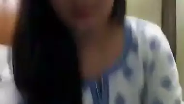 Girlfriend wants fuck and showing naked pussy pics