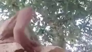 Desi cute teen show her hot pussy