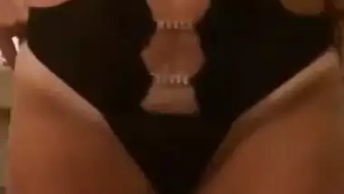 This XXX banned on xvideos! Desi Seductive Big Tits Indian MILF Suck