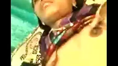 Desi village bhabhi exposed her juicy boobs on demand
