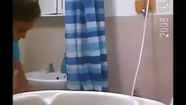 Bengali beauty sofia rai shower mms 2