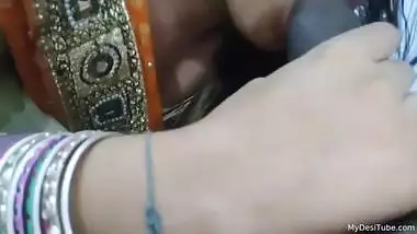 Indian couple blowjob - MyDesiTube.com