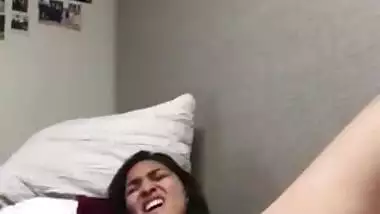 Desi cute girl fingering pussy selfie cam video-2