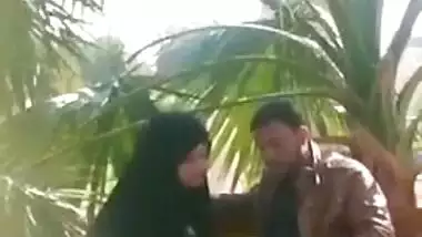 Pakistani hijabi BJ and hand job until cum in...