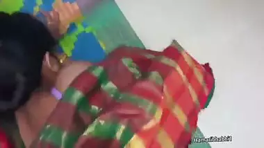 Indian desi bhabhi ki mast chudai hindi me. Indian desi bhabhi sex.