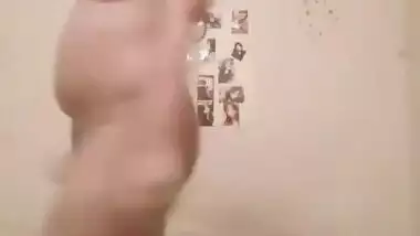 Bangladeshi Sexy Girl Video For Lover With Few pics