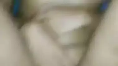 Man fucks a desi girl’s tight pussy in hardcore xxx video