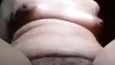 Aunty boobs pussy show on selfie cam for her secret lover