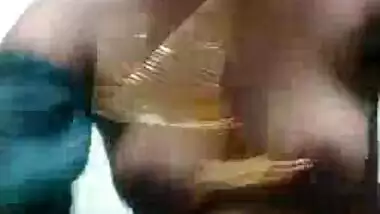 Tamil aunty nude selfie video for Tamil aunty lovers