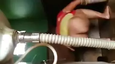 Huge ass desi aunty caught pissing