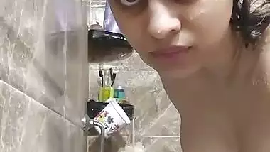 Indian shower gel nude bath viral hot girlfriend