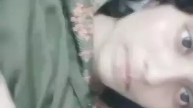 Cute girlfriend exposing nude big boobs viral selfie