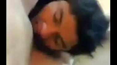 Tempting hot Pune house wife in illegal sex