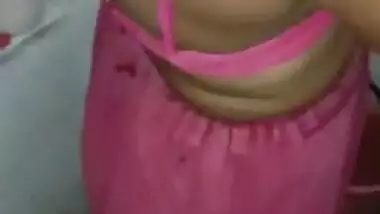 Hot Desi Bhabhi Bathing