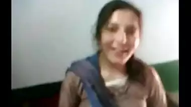 Hot Maharashtra Girlfriend Exposes her Large Bra buddies