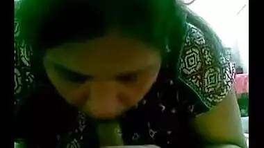 Chennai aunty gives husband blowjob