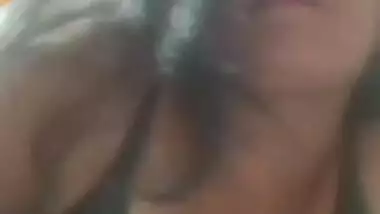 Hot look bhabhi showing to lover on video call