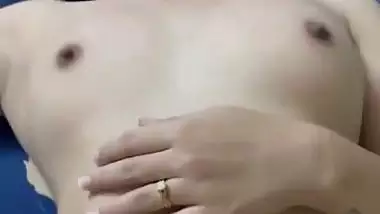 Tiny nipples girlfriend naked blowjob and viral sex