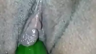Horny desi bhabhi masturbate with green cucumber