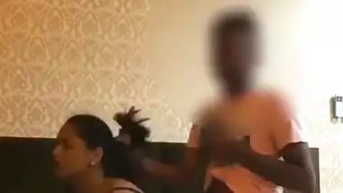 Sexy Tamil Wife Fucked 2 clips part 1