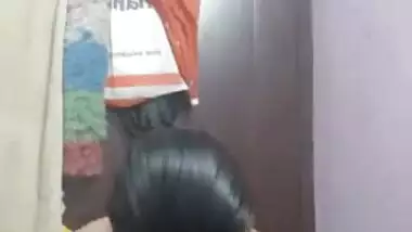 Amateur XXX striptease of Desi village girl showing tits and cunt