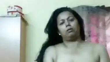 Desi village aunty show her nice body n big boobs