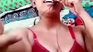 Desi sexy bhabi on cam with bra