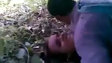 Bangalagirl fked by two boys in forest