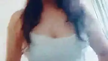 Desi Chubby Girl Big Tits and Cleavage